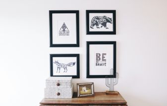 10 Expert Tips on Arranging Artwork for a Flawless Wall Display